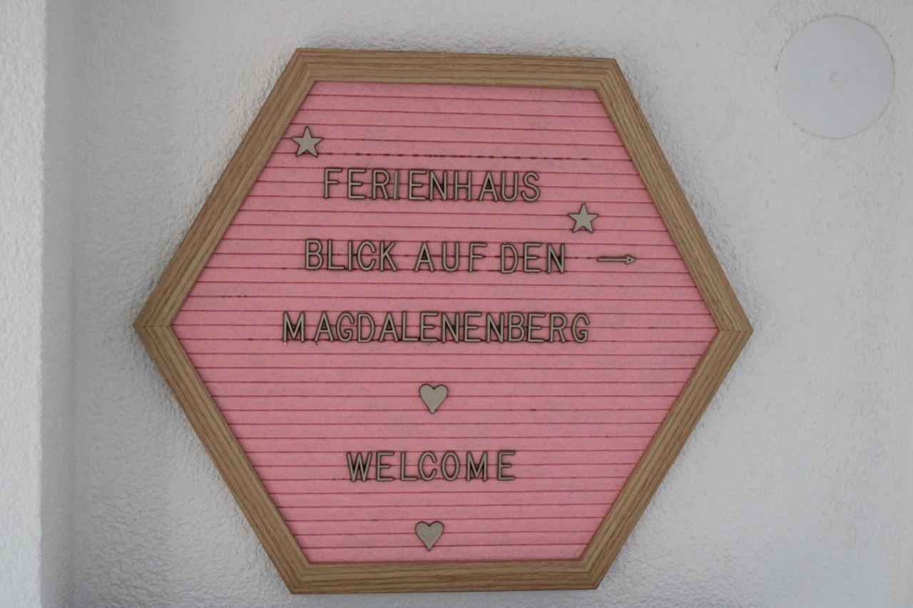 Blick Auf Den Magdalenenberg Apartman Villingen-Schwenningen Kültér fotó